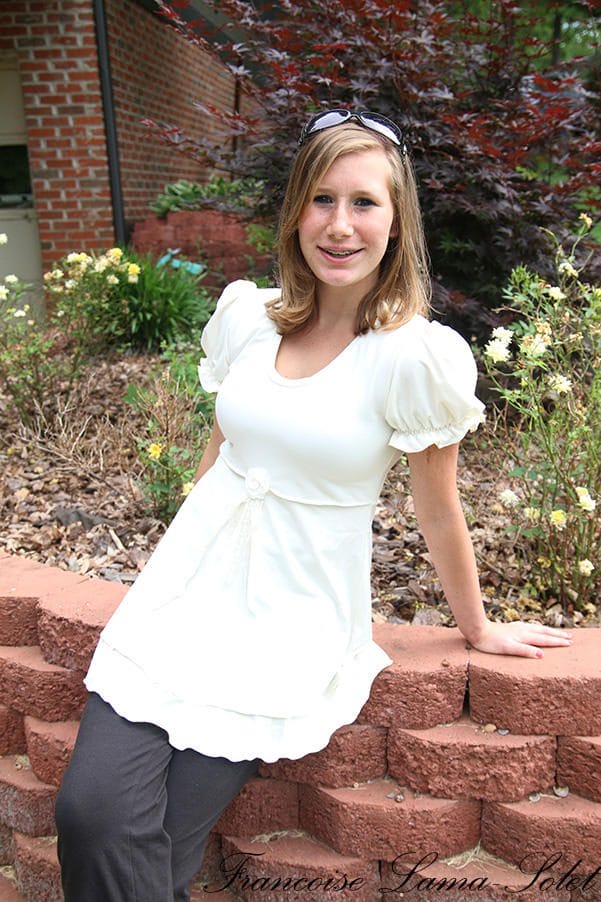 Women tunic swing top with puff sleeves handmade with an off white cotton lycra jersey.