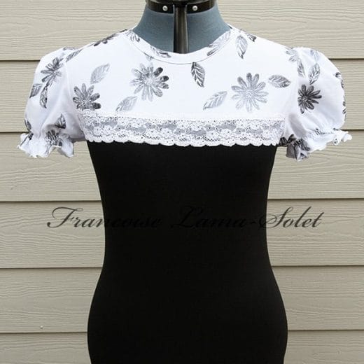 Women handmade black and white puff sleeve t-shirt hand printed with black daisies